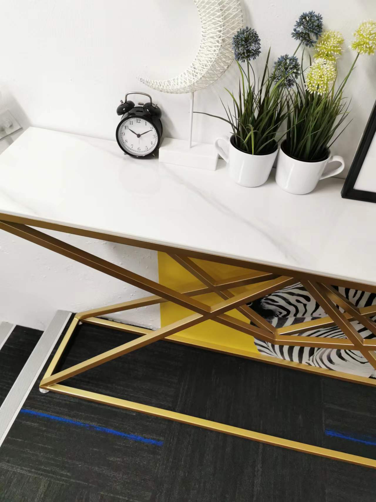 Mountain Ridges Golden Color Designer Hallway Table Side Table Small Buffet Console Table 1.4m
