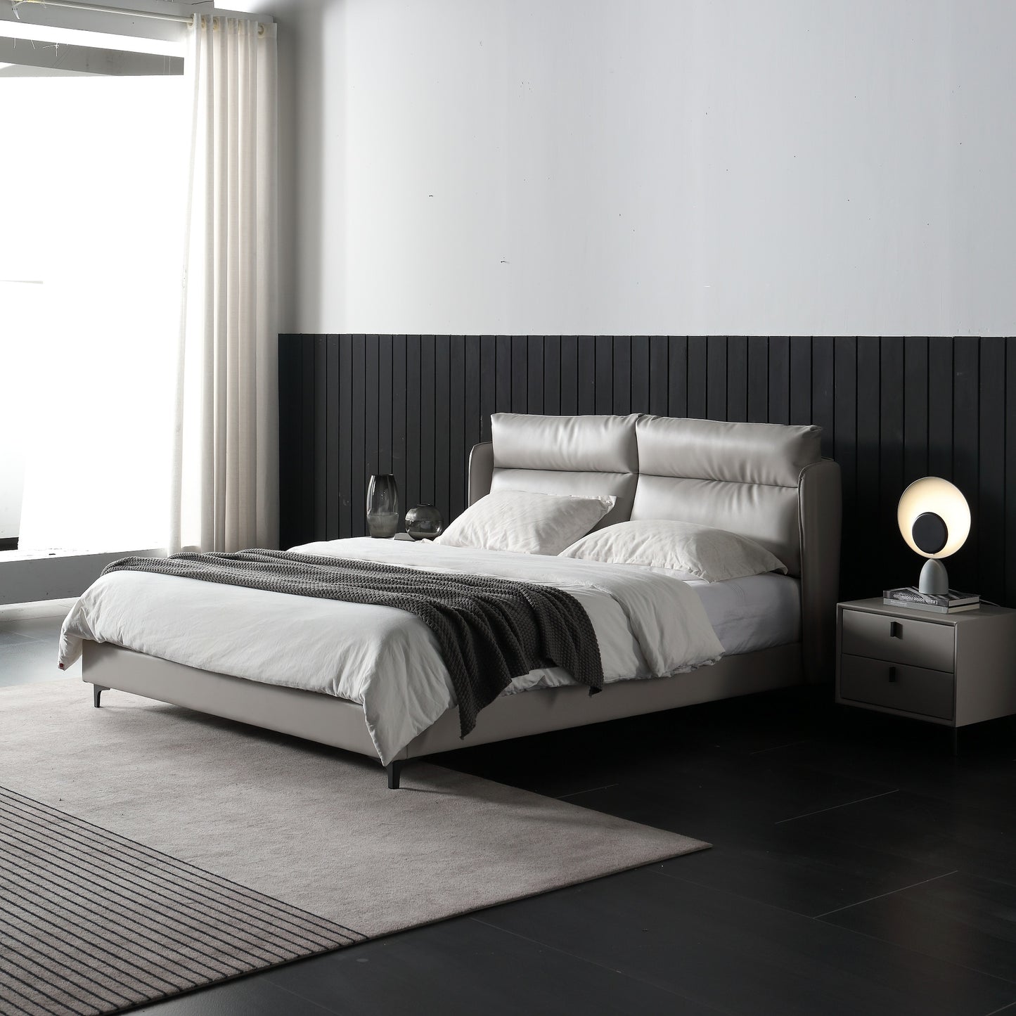 TEMREN Luxurious Leather Bed Frame Carbon Steel Legs Light Grey Queen/King