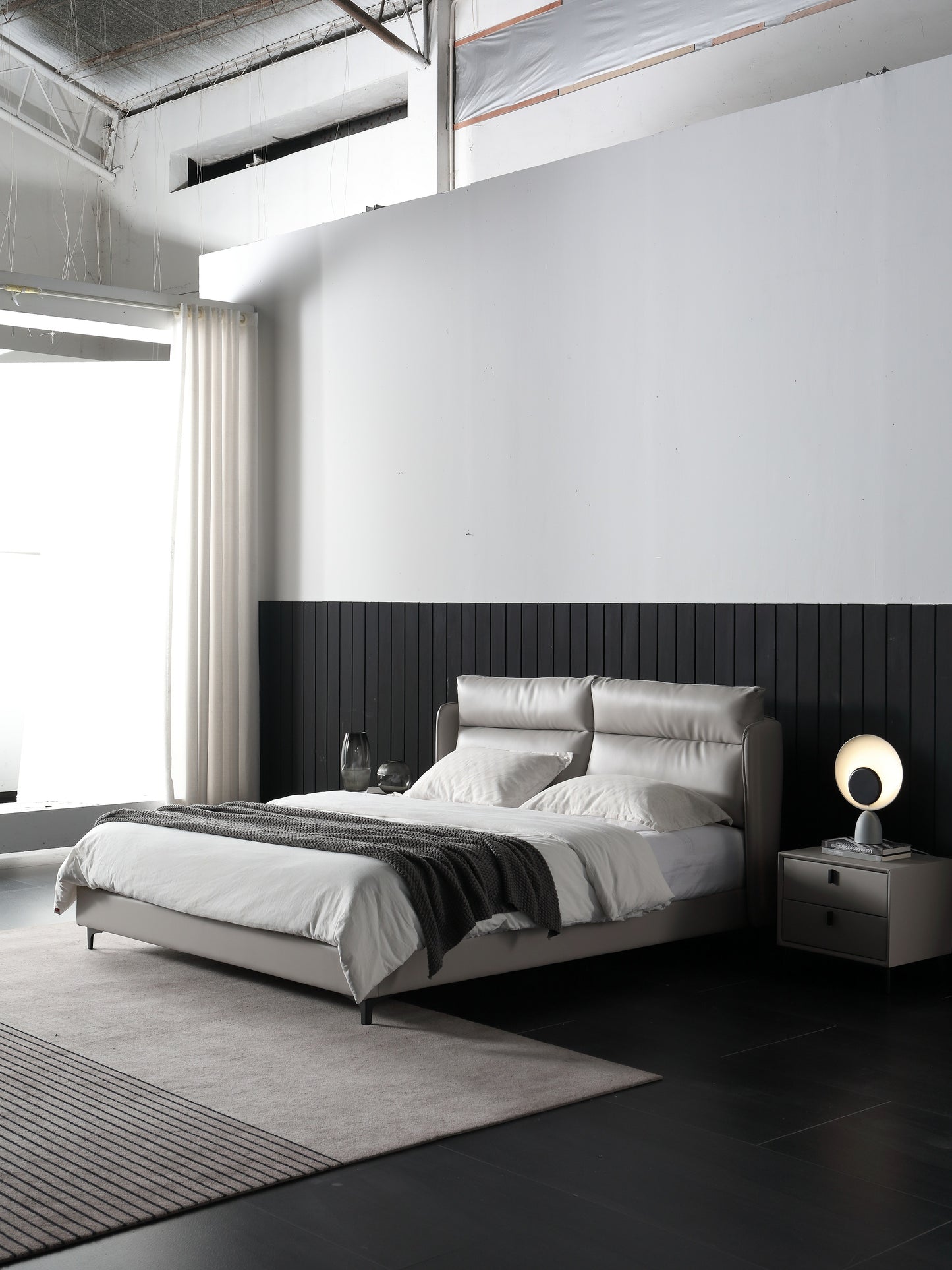 TEMREN Luxurious Leather Bed Frame Carbon Steel Legs Light Grey Queen/King