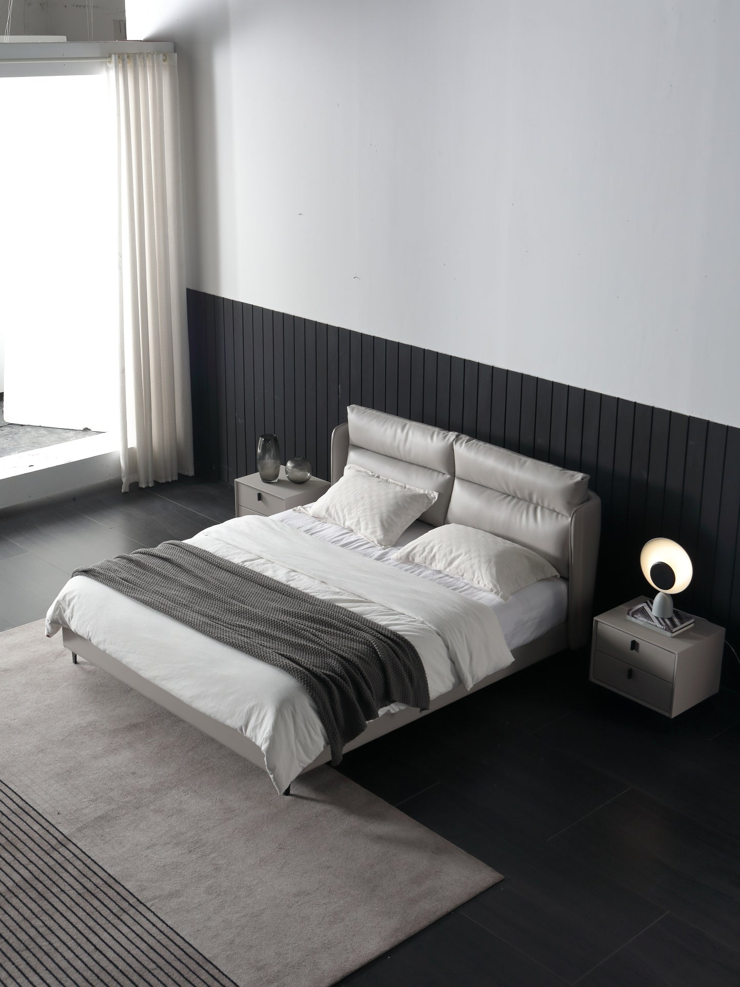 TEMREN Luxurious Leather Bed Frame Carbon Steel Legs Light Grey Queen/King