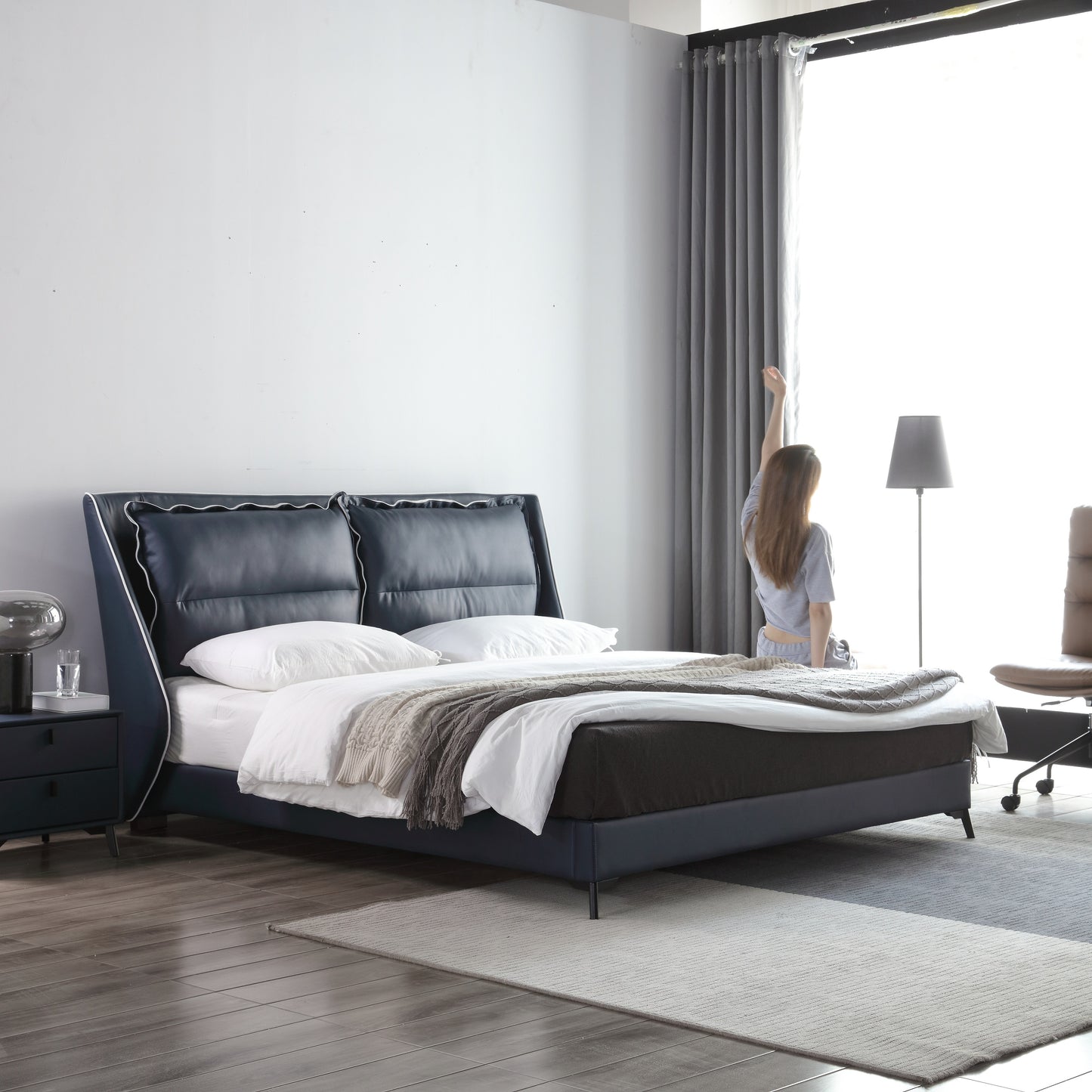 Jewelry Blue Euro Style Calf Leather Bed Frame With Steel Slegs King/Queen