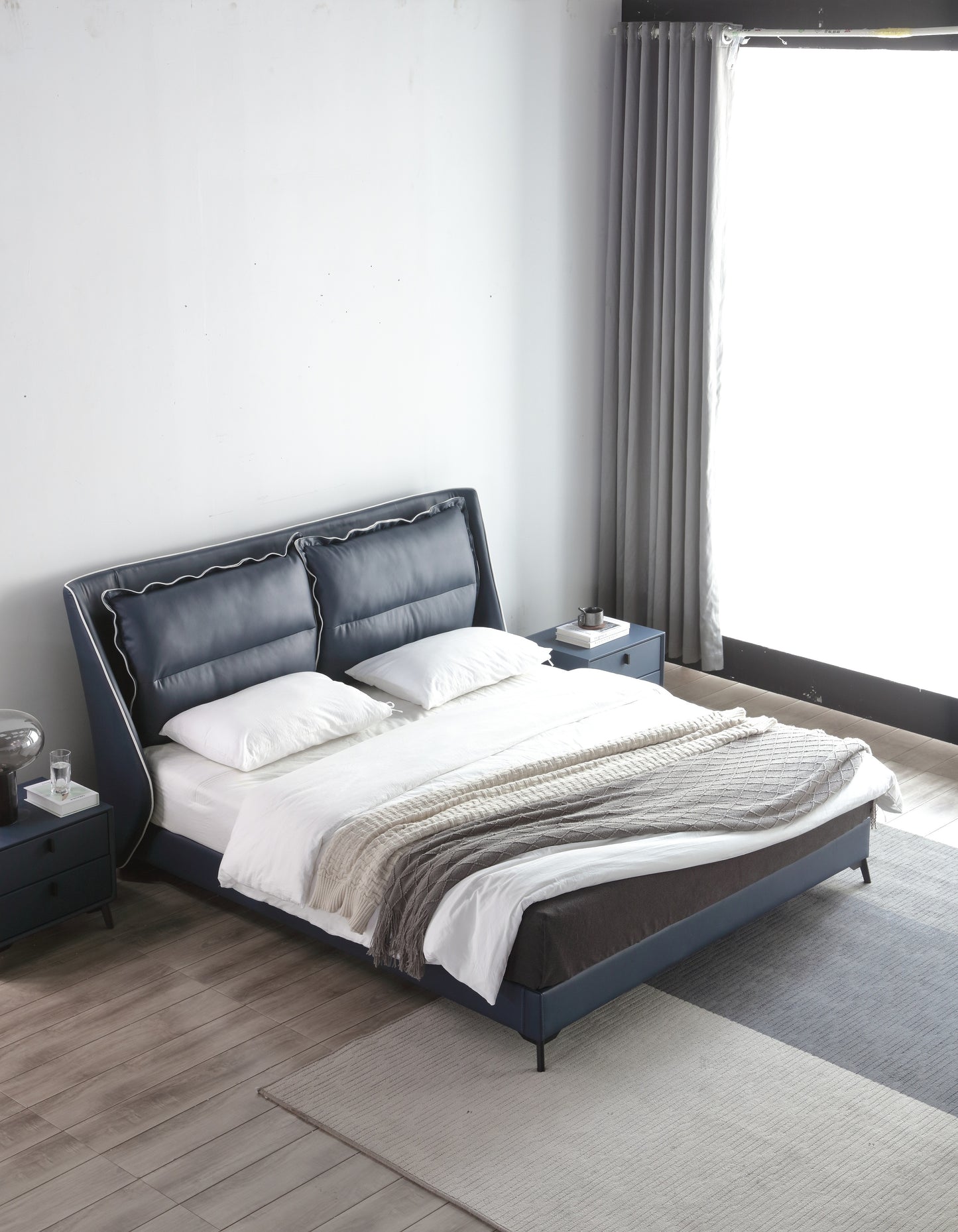 Jewelry Blue Euro Style Calf Leather Bed Frame With Steel Slegs King/Queen