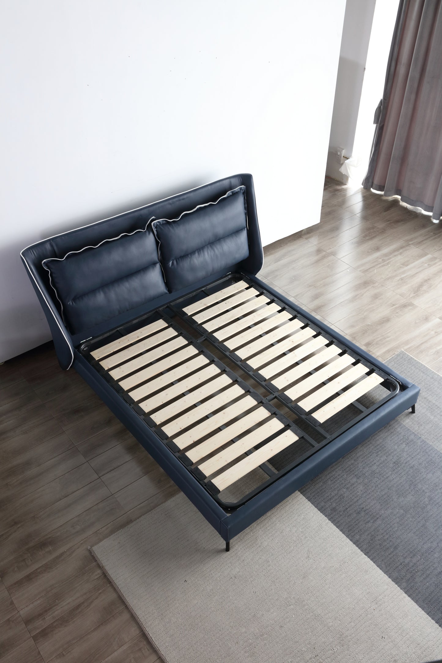 Jewelry Blue Euro Style Calf Leather Bed Frame With Steel Slegs King/Queen